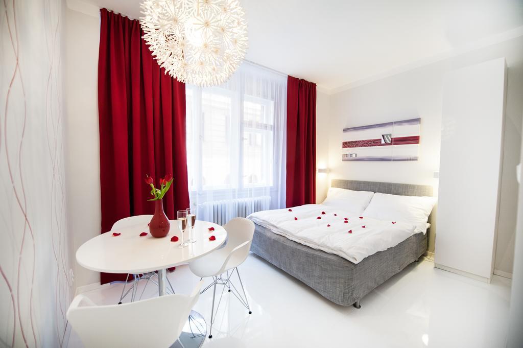 Honeymoon Ruterra Studio Apartment Prague Room photo